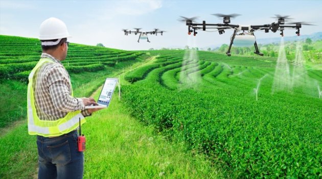 p0004709.m04380.drones_transforming_the_agritech_industry.jpg