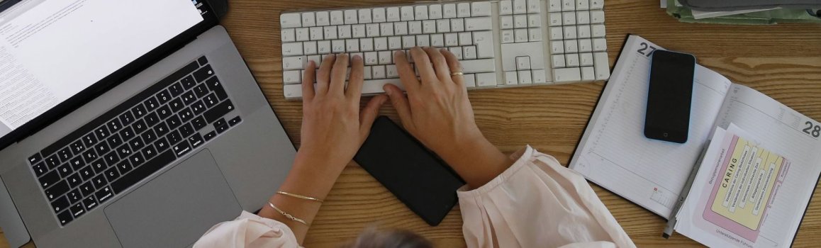 p0006240.m05898.women_working_in_tech.jpg