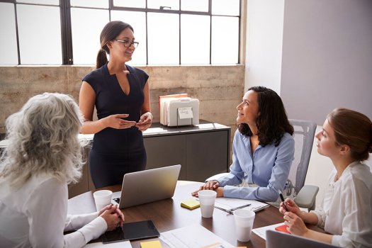 p0007498.m07146.businesswomen_in_meeting.jpg